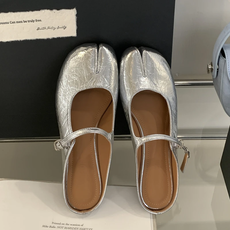 SUOJIALUN Autumn Women Flat Shoes Fashion Split Toe Flat Heel Laofer Shoes Shallow Soft Leather Casual Outdoor Mary Jane Shoes - Image 17