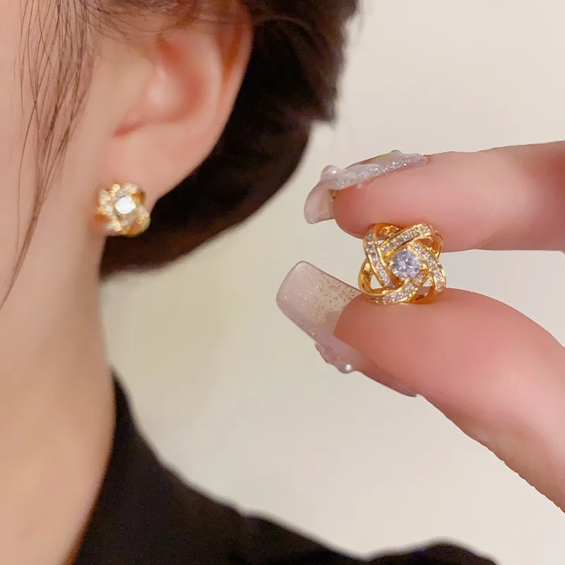 Light Luxury Zircon Stud Earrings Simple Cross Hollow Geometric Earrings Wedding Party Exquisite Ear Jewellery Women Gifts - Image 2