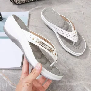 2024 Women's Slippers New Fashion Slides Non-Slip Shoes Beach Sandals Women Outside Leisure Flip Flops Wear Open Toe