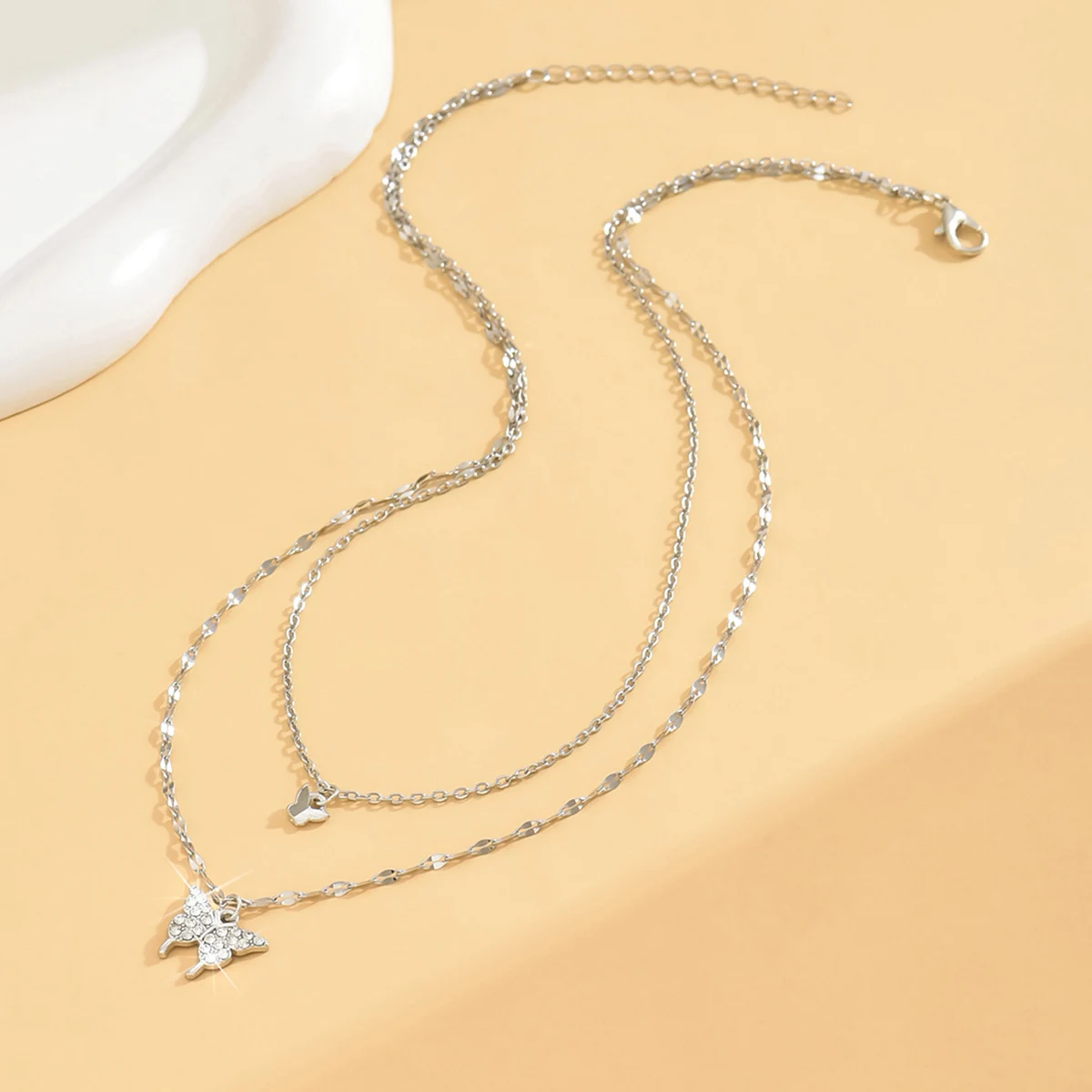 1 Women's Lats Sparkling Double Layer Butterfly Necklace Exquisite Double Layer Collar Chain Jewelry Banquet Party Holiday Gift - Image 4