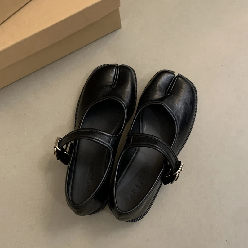SUOJIALUN Autumn Women Flat Shoes Fashion Split Toe Flat Heel Laofer Shoes Shallow Soft Leather Casual Outdoor Mary Jane Shoes - Image 11